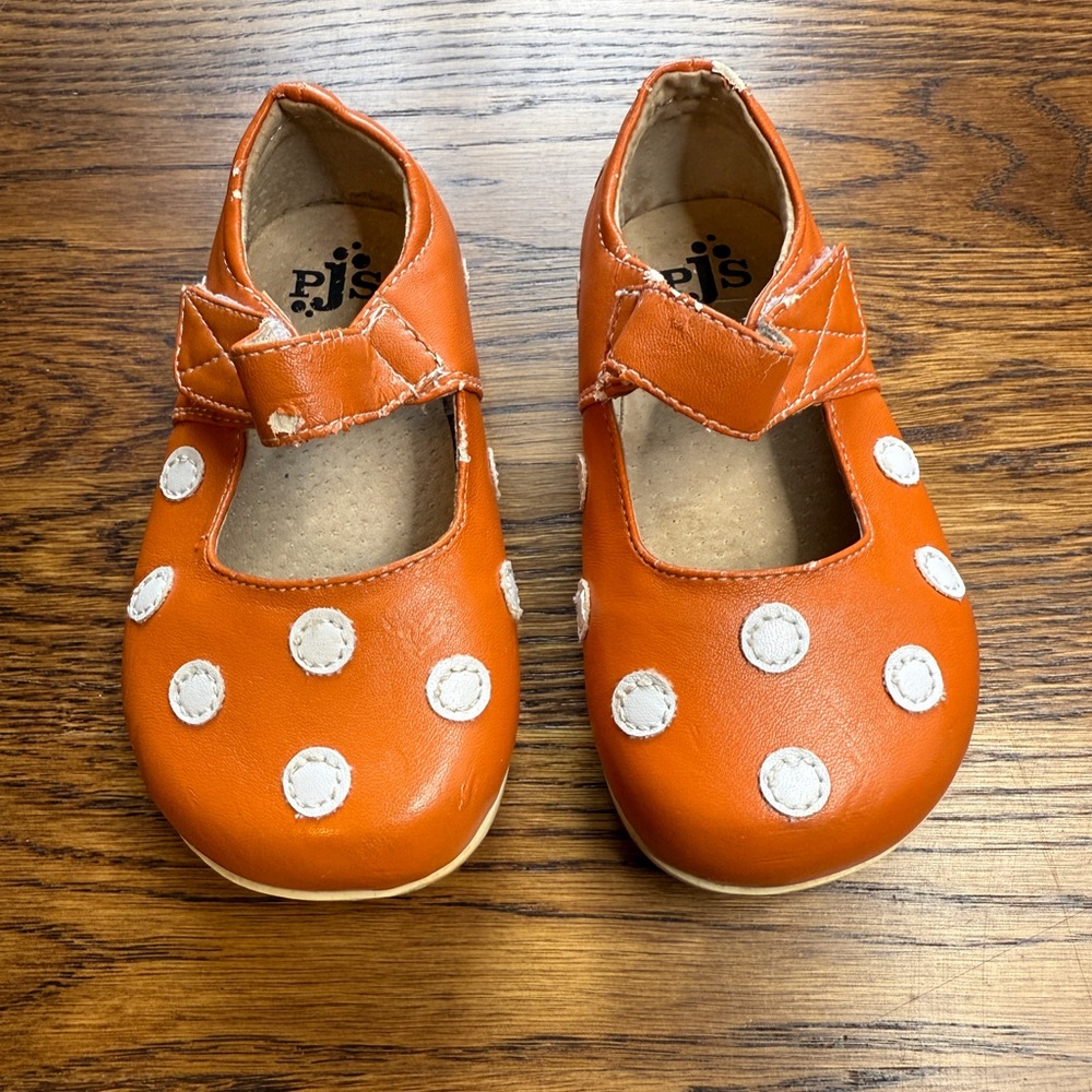 Puddle Jumper (PJs) Orange / White Polka Dot Kids Mary Jane Shoes Size 6